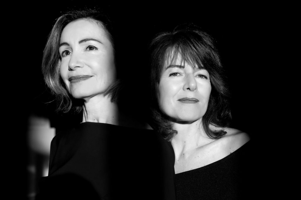 Paola Biondi e Debora Brunialti, ritratto in bianco e nero